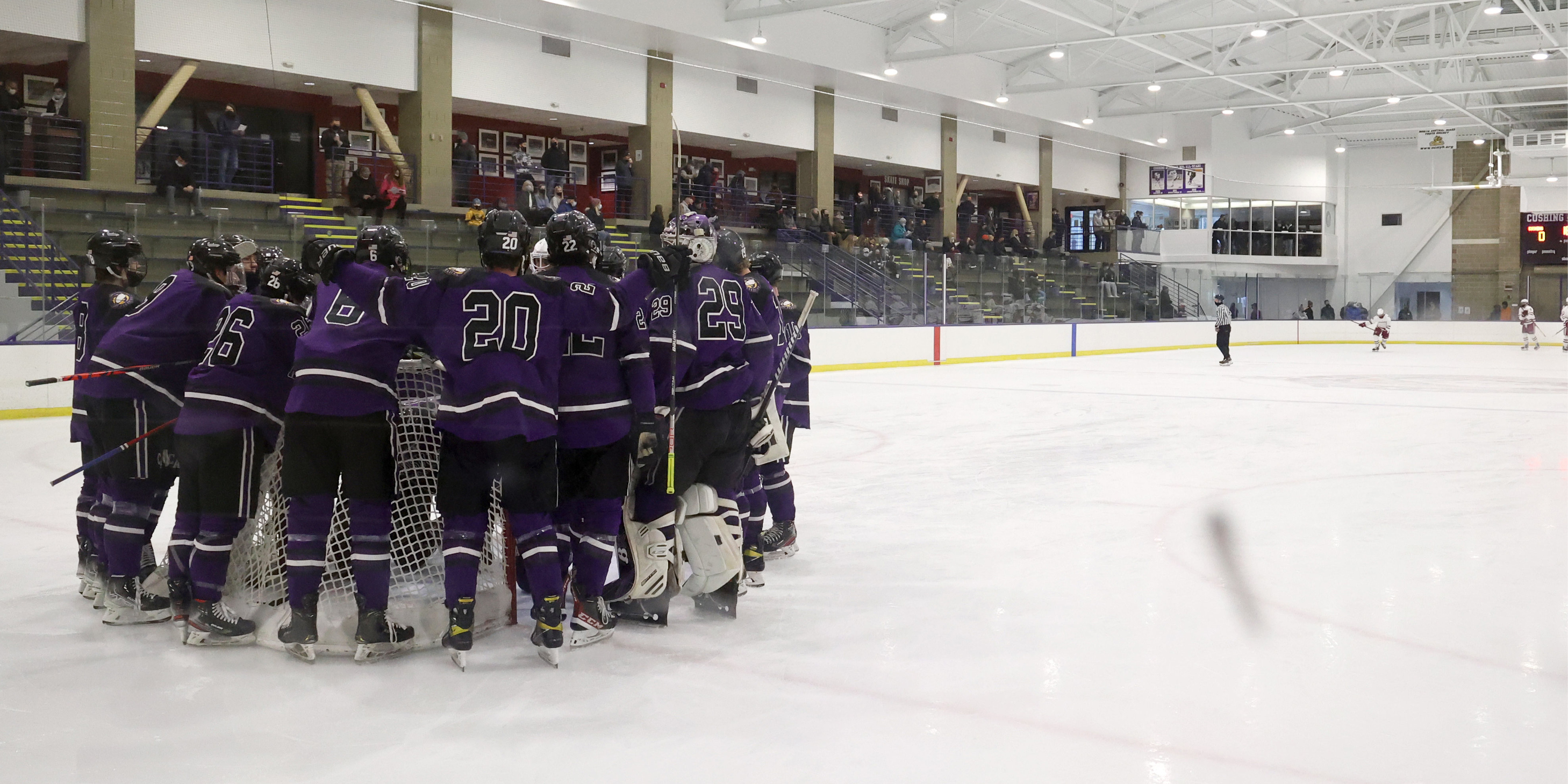 Boys Ice Hockey Cushing Academy